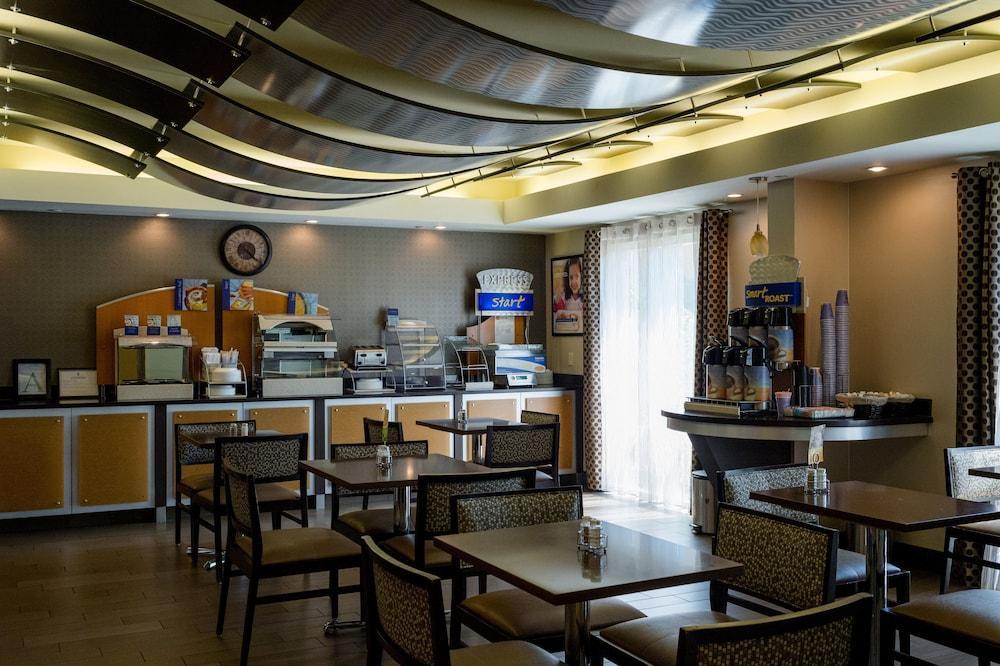 Holiday Inn Express & Suites - Oxford By Ihg Eksteriør bilde