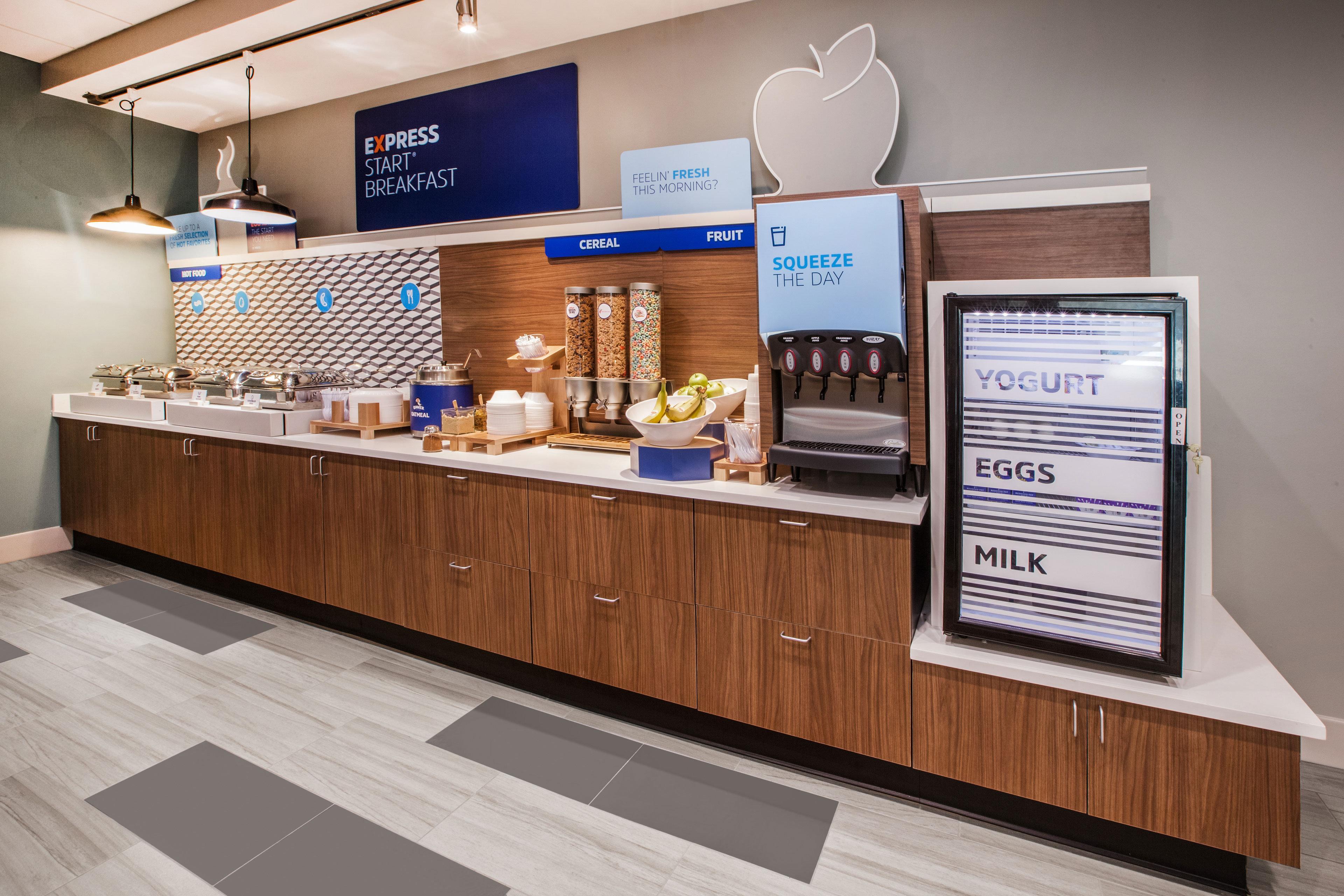 Holiday Inn Express & Suites - Oxford By Ihg Eksteriør bilde