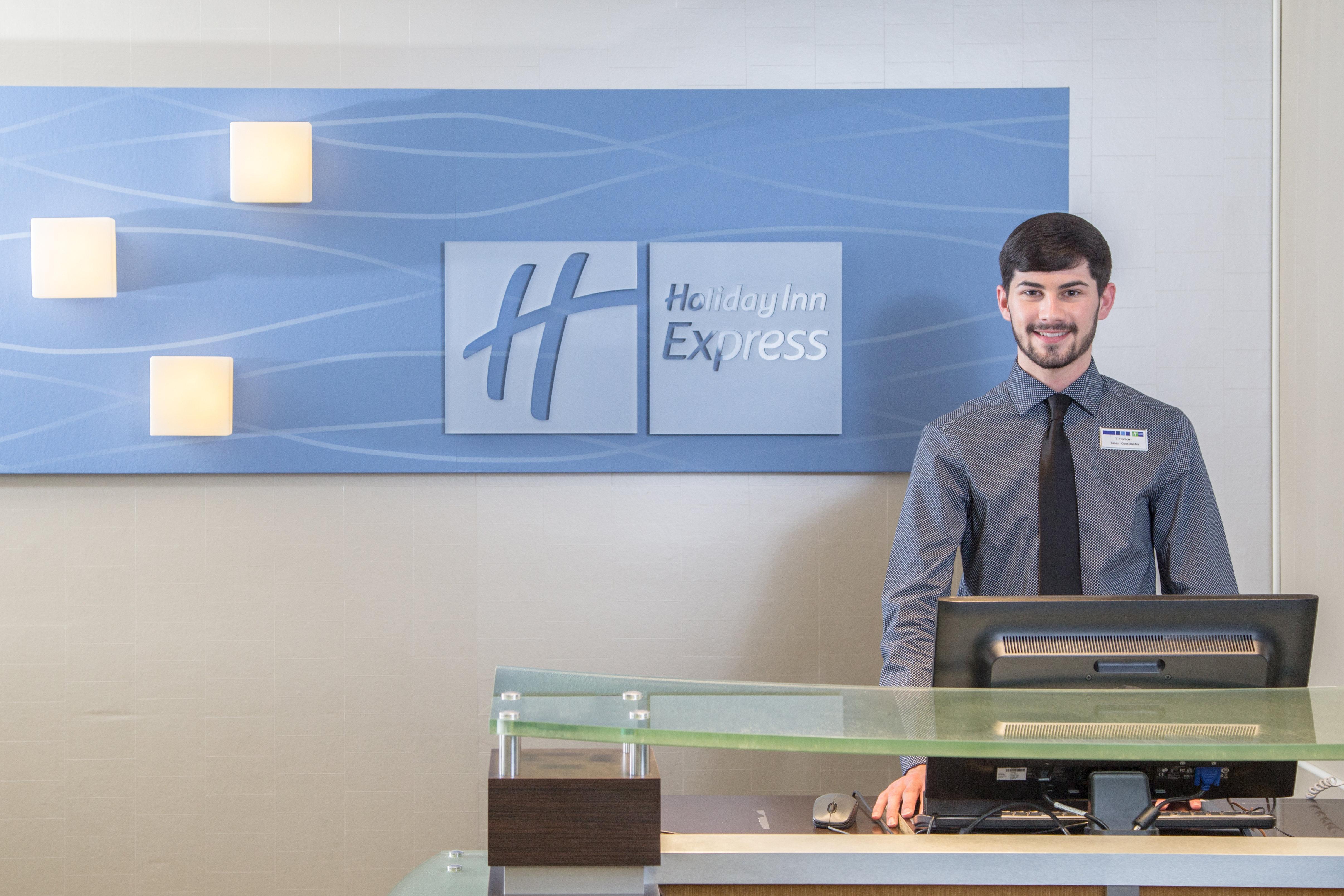 Holiday Inn Express & Suites - Oxford By Ihg Eksteriør bilde