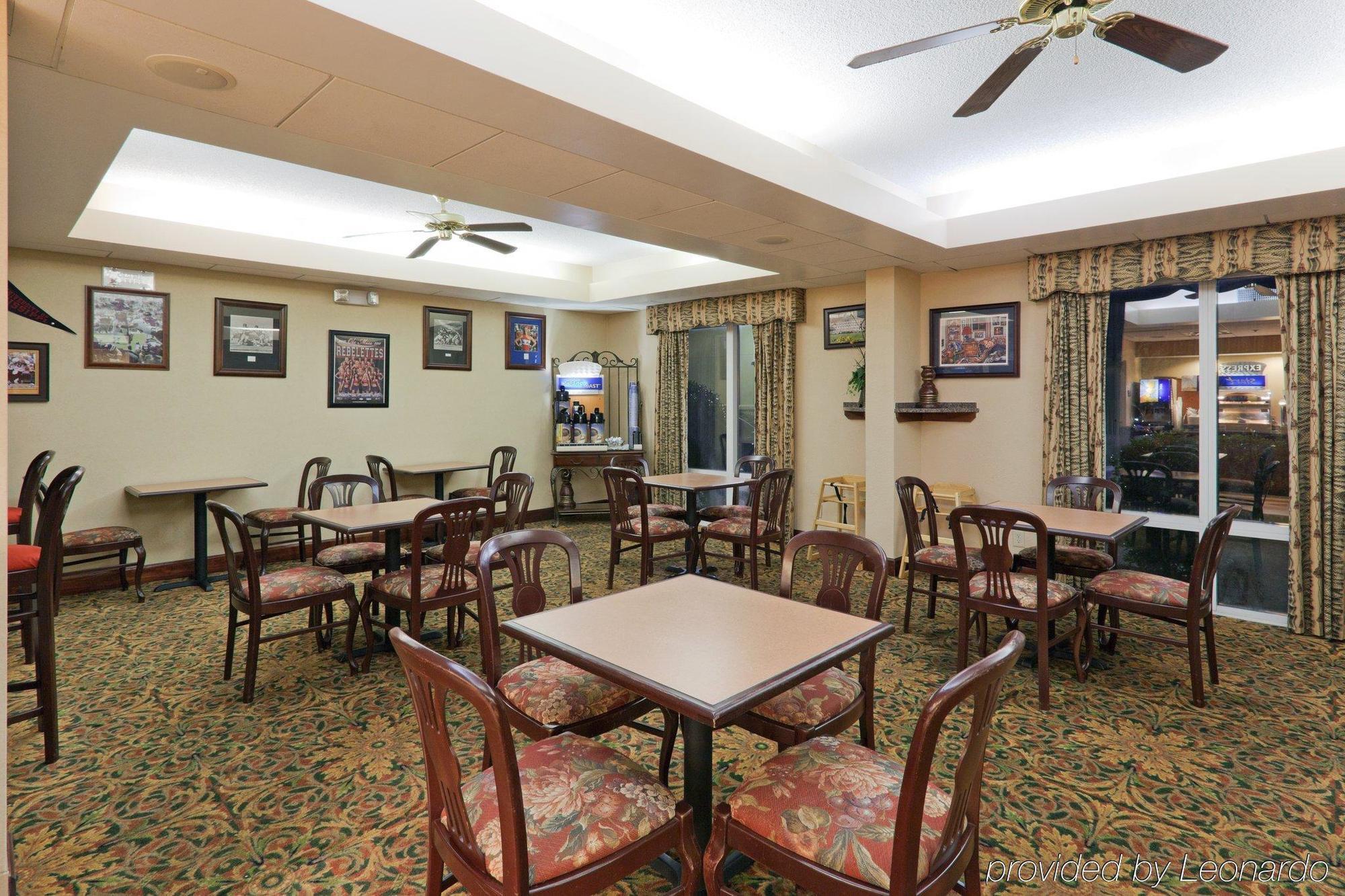 Holiday Inn Express & Suites - Oxford By Ihg Eksteriør bilde